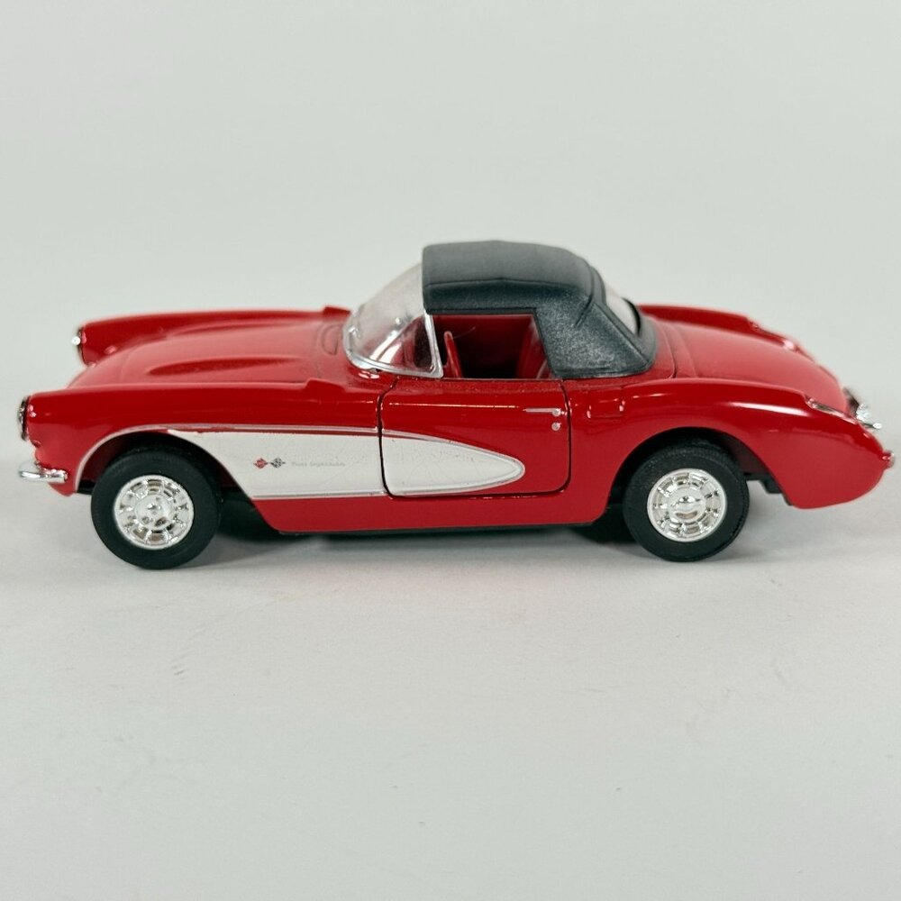 Welly 1957 Chevrolet Corvette Convertible DieCast 1:36  Red Silver damaged